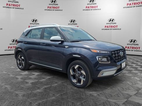 Used 2026 Hyundai Venue SEL FWD image 1
