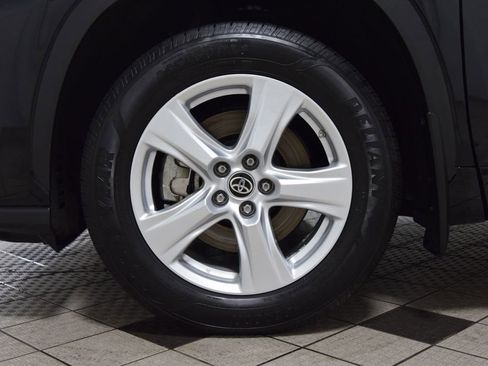Used 2023 Toyota Highlander LE AWD/4WD image 27