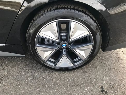 Used 2025 BMW i4 xDrive40i w/ Premium Package image 46