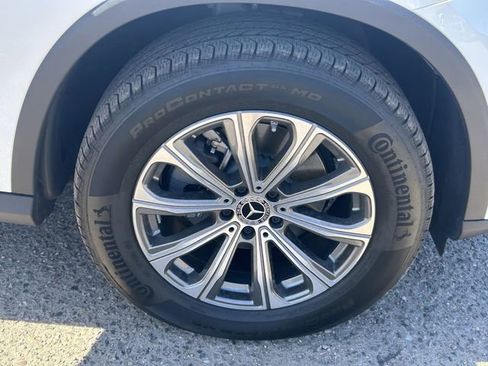 Used 2025 Mercedes-Benz GLC 300 image 10