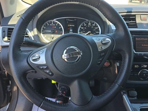 Used 2018 Nissan Sentra SR w/ SR Midnight Edition Package FWD image 6