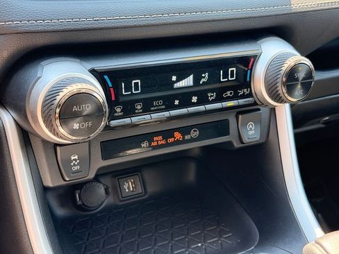 Certified 2024 Toyota RAV4 XLE FWD image 35
