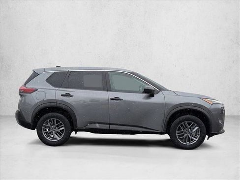 Used 2023 Nissan Rogue S image 4