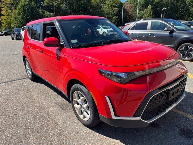 Certified 2024 Kia Soul LX w/ Option Group 015 FWD image 1