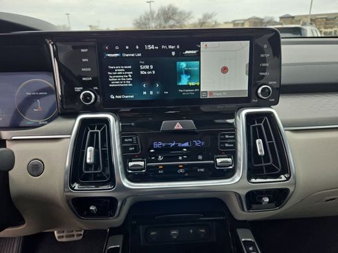 Certified 2023 Kia Sorento SX image 27