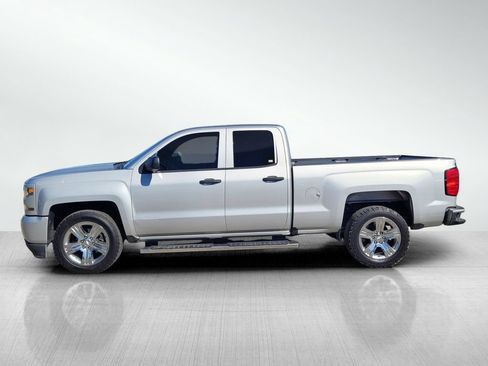 Used 2018 Chevrolet Silverado 1500 Custom w/ Custom Convenience Package RWD image 7