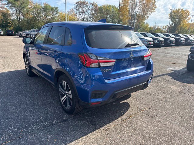 Used 2024 Mitsubishi Outlander Sport SE AWD/4WD image 3