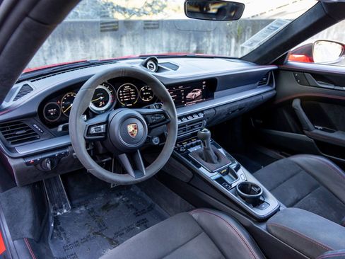 Certified 2022 Porsche 911 GT3 RWD image 4