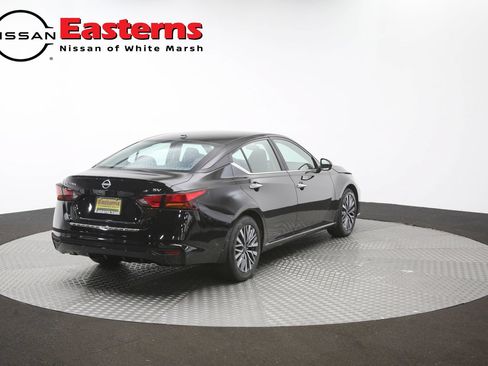 Used 2023 Nissan Altima 2.5 SV FWD image 39