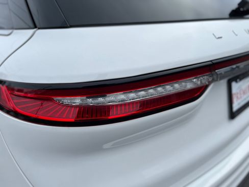 Used 2020 Lincoln Corsair Reserve w/ Equipment Group 201A image 4