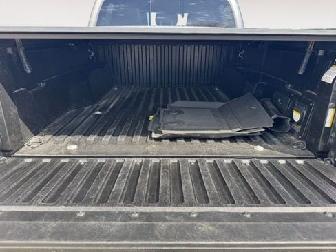 Certified 2022 Toyota Tacoma Limited AWD/4WD image 40