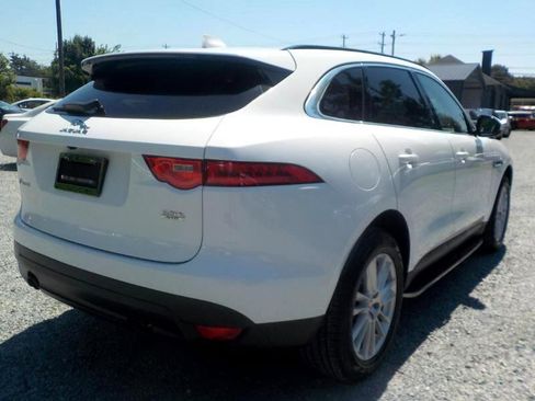 Used 2018 Jaguar F-PACE Prestige image 5