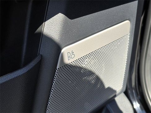 New 2026 Ford F250 Lariat w/ Black Appearance Package image 34