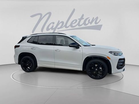 New 2026 Volkswagen Tiguan SE R-Line FWD image 4
