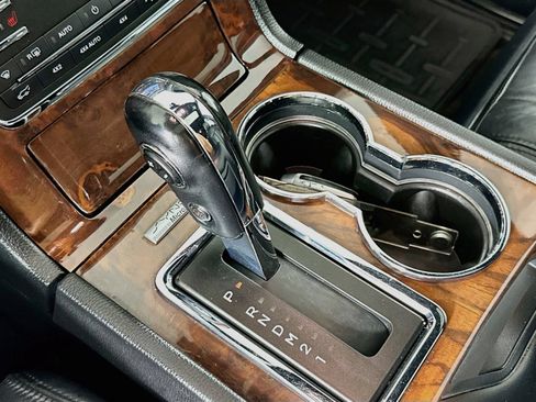Used 2015 Lincoln Navigator 4WD image 17