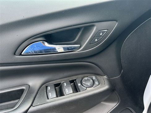 Used 2022 Chevrolet Equinox LT image 22