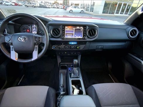 Used 2021 Toyota Tacoma TRD Off-Road image 14