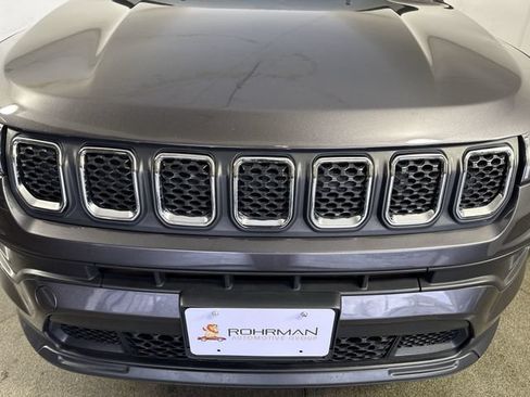 Used 2023 Jeep Compass Latitude w/ Sun and Sound Group AWD/4WD image 26