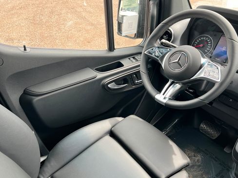New 2026 Mercedes-Benz Sprinter 2500 image 11