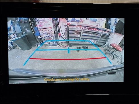 Used 2025 Toyota Corolla LE image 21