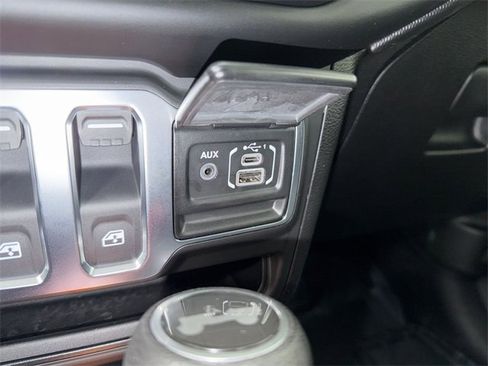 Used 2021 Jeep Wrangler Sport image 26