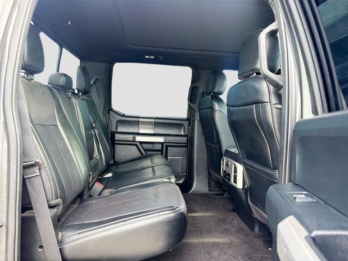 Used 2018 Ford F150 Lariat image 29