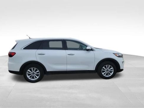Used 2020 Kia Sorento L FWD image 2