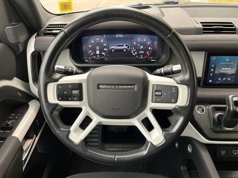 Used 2022 Land Rover Defender 110 X-Dynamic SE AWD/4WD image 6