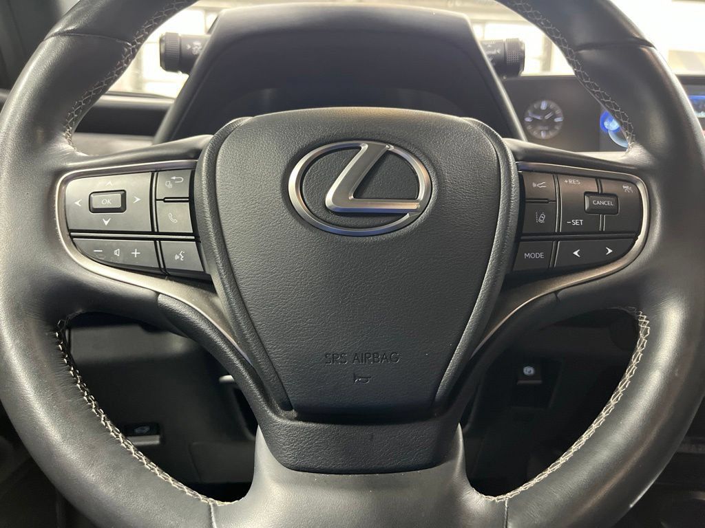 Used 2022 Lexus UX 250h w/ Premium Package AWD/4WD image 19
