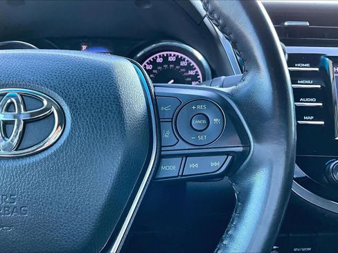 Used 2019 Toyota Camry SE image 21