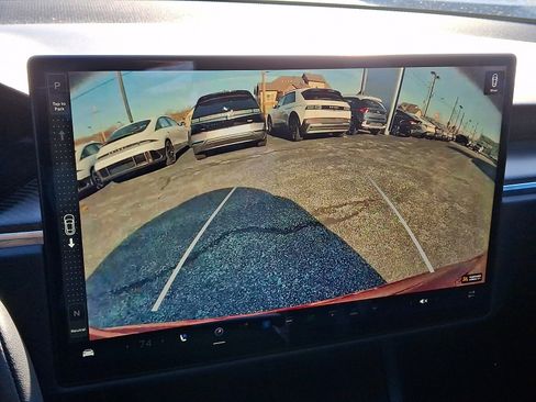 Used 2021 Tesla Model S Plaid image 18