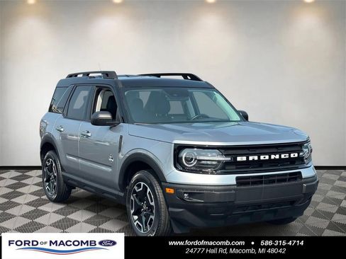 Used 2023 Ford Bronco Sport Outer Banks AWD/4WD image 1