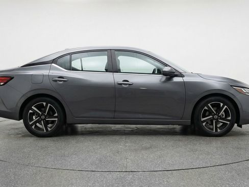Used 2025 Nissan Sentra SV image 11