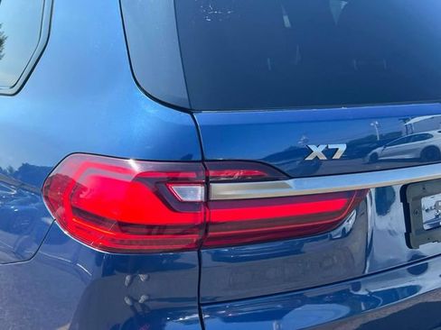 Used 2020 BMW X7 M50i w/ Dynamic Handling Package AWD/4WD image 11