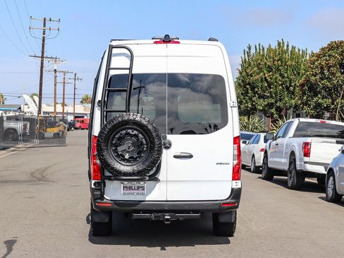 Used 2024 Mercedes-Benz Sprinter 2500 image 16