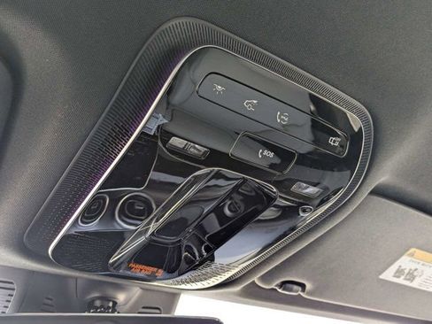 Used 2024 Mercedes-Benz GLC 300 4MATIC image 22