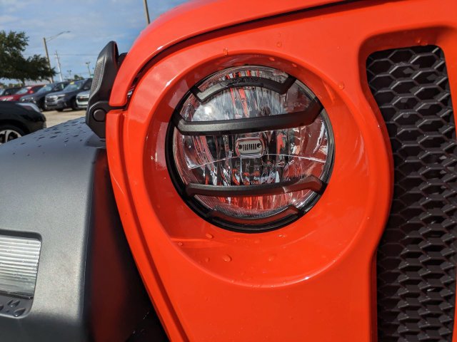 Used 2023 Jeep Wrangler Sport AWD/4WD image 10