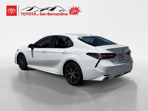 Certified 2023 Toyota Camry SE FWD image 3