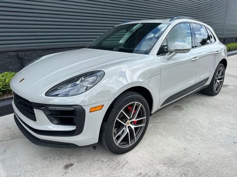 Certified 2023 Porsche Macan S image 7