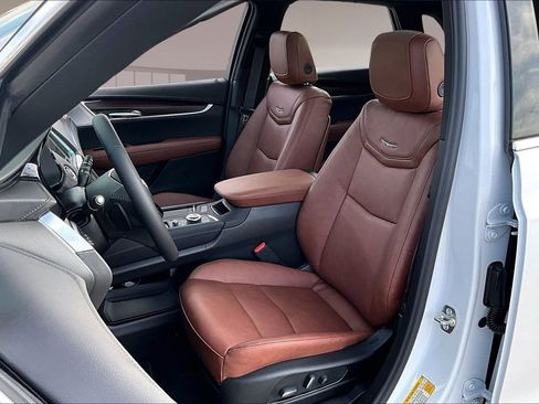 New 2026 Cadillac XT5 Premium Luxury w/ Driver Assist Package image 9