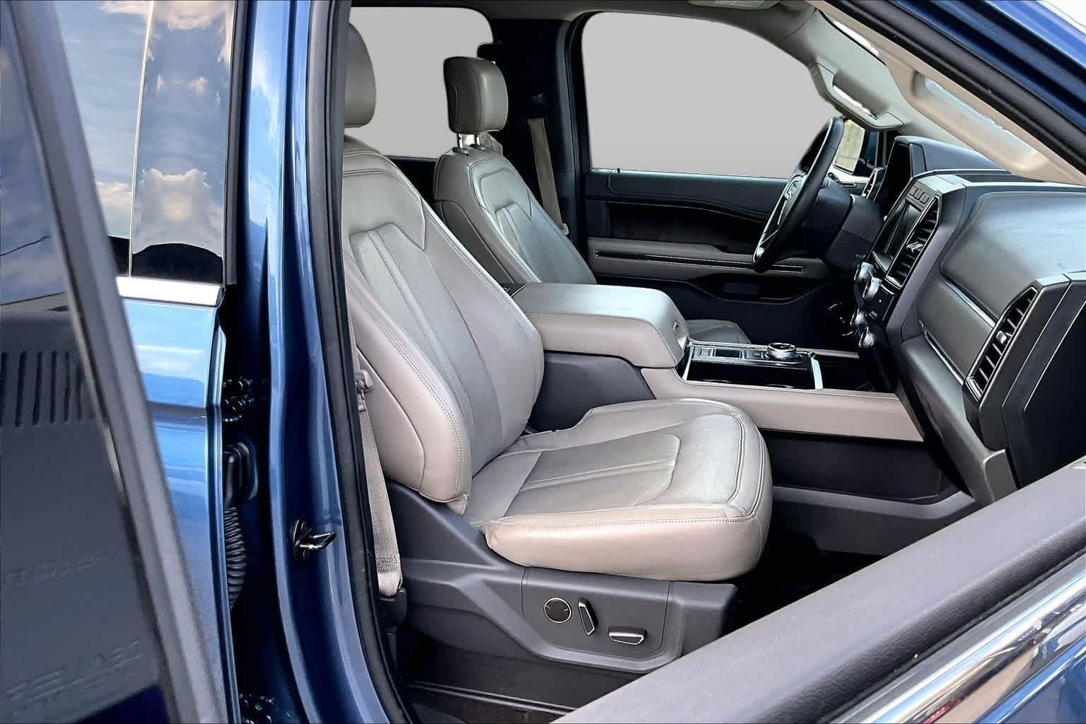 Used 2020 Ford Expedition Limited w/ Special Edition Package RWD image 9