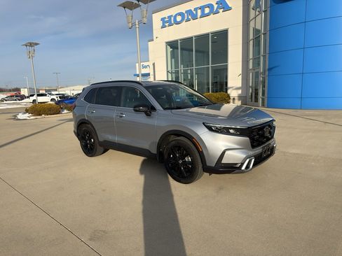 Used 2023 Honda CR-V Sport Touring image 3