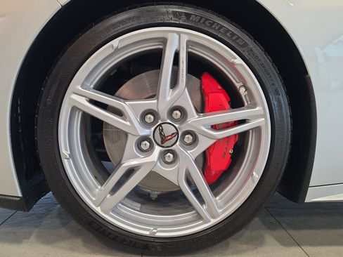 Used 2020 Chevrolet Corvette Stingray Preferred Cpe w/ 2LT Preferred Equipment Group RWD image 13