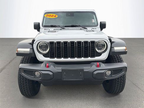 Used 2024 Jeep Wrangler Unlimited Rubicon AWD/4WD image 9