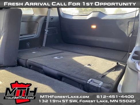 Used 2024 Nissan Pathfinder SV FWD image 11