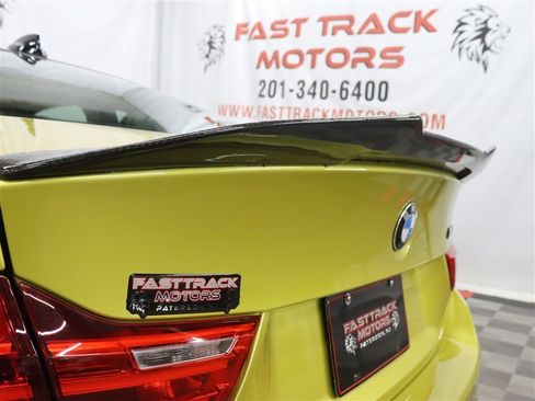 Used 2017 BMW M4 Coupe RWD image 14