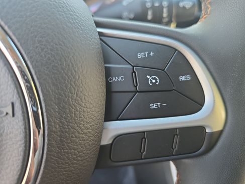 Used 2021 Jeep Compass Latitude w/ Sun and Sound Group AWD/4WD image 17