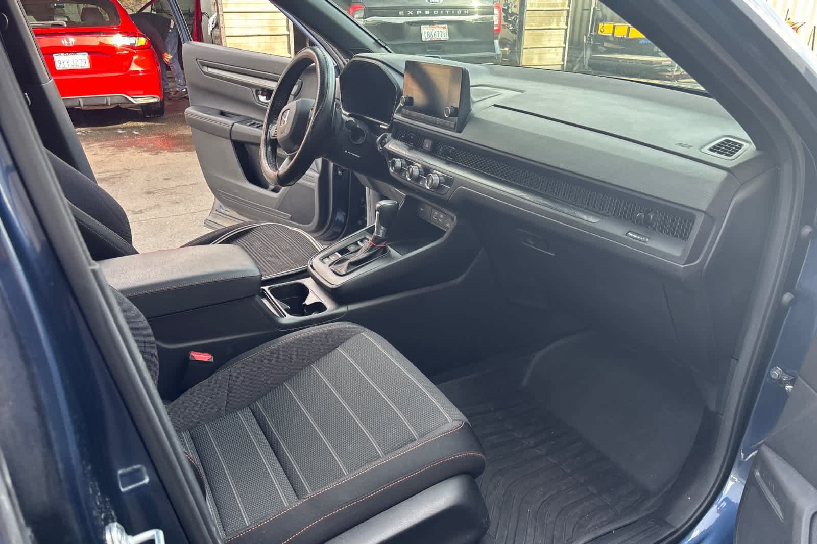 Used 2023 Honda CR-V Sport image 17