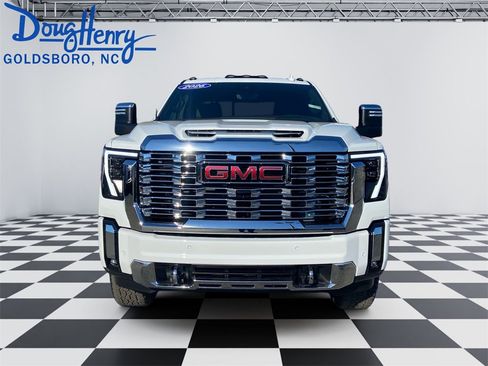 New 2026 GMC Sierra 2500 Denali w/ Denali Reserve Package image 8