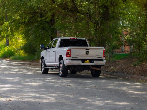 Used 2023 RAM 2500 Laramie AWD/4WD image 43